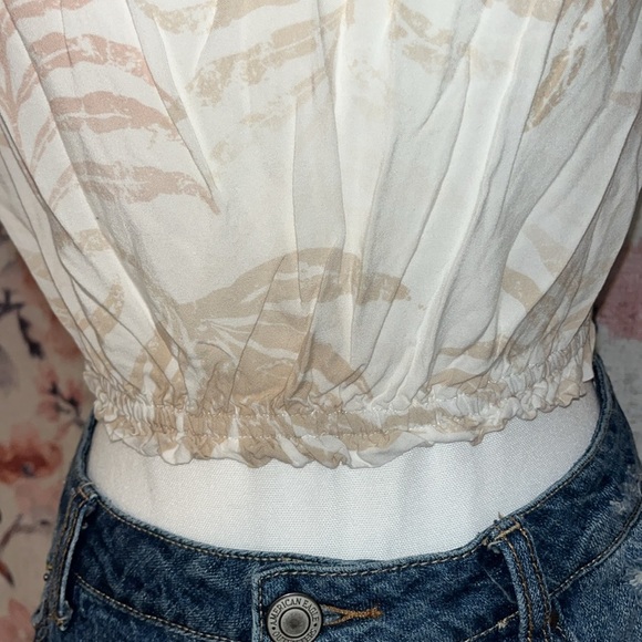 Ocean Drive Cream and Tan Ruffled Off the Shoulder Top NWOT - Picture 5 of 10